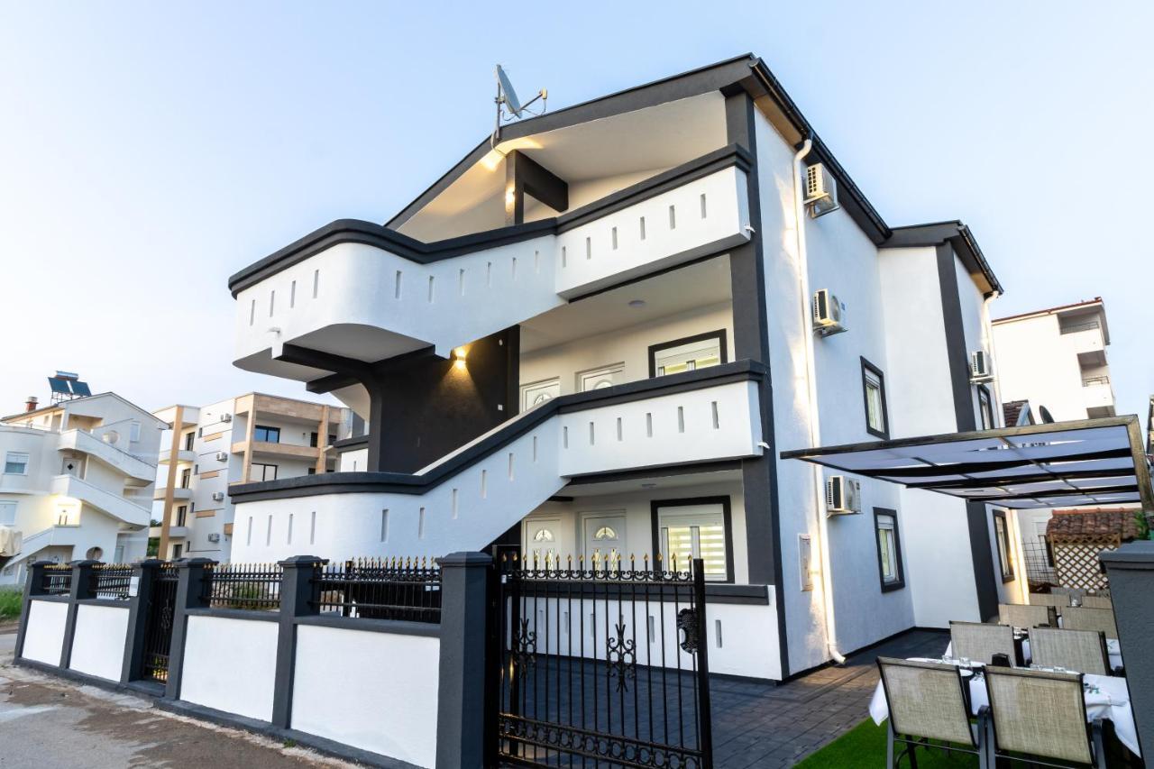 Apart-Hotel Prestige Ulcinj Exterior foto